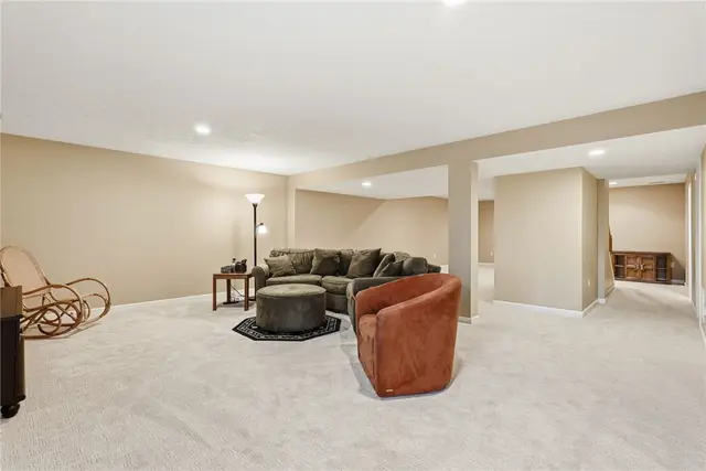 800 Norwegian Spruce Dr gallery image 37