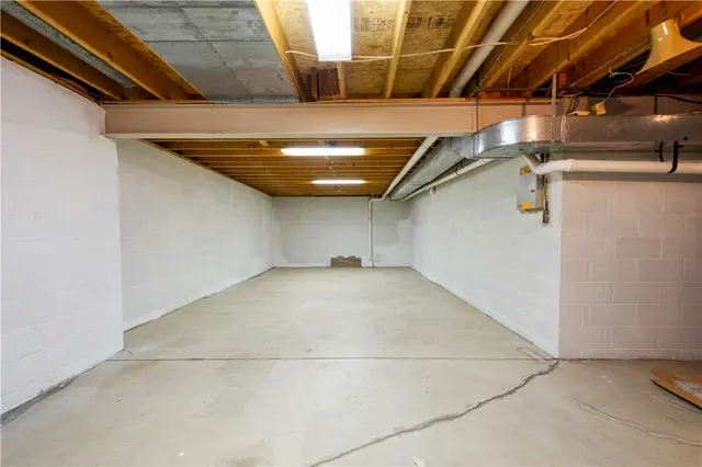8008 Bayard Ct. gallery image 2