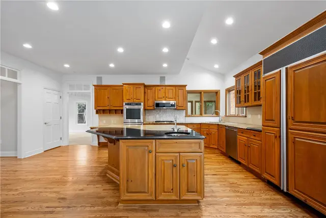 8008 Bayard Ct. gallery image 35