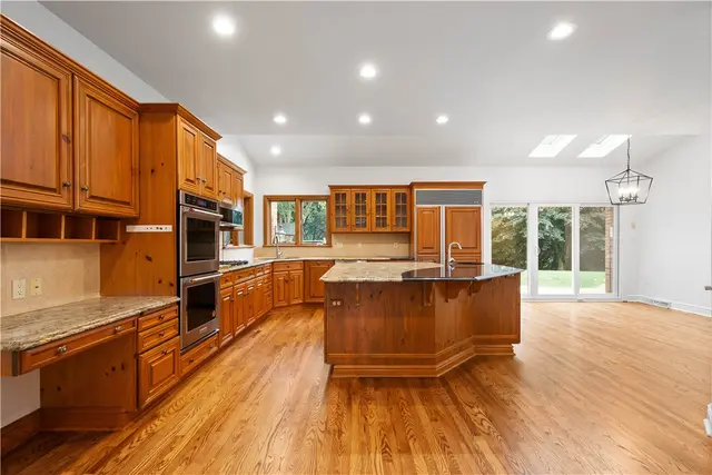 8008 Bayard Ct. gallery image 36