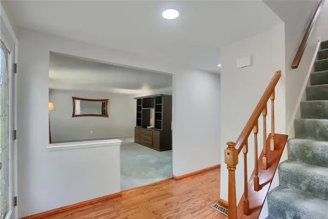 8008 Lingay Dr gallery image 6