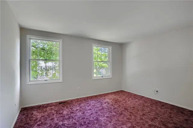 8008 Lingay Dr gallery image 7