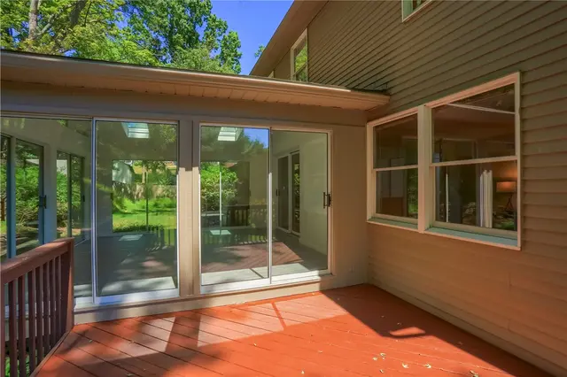 8008 Lingay Dr gallery image 11