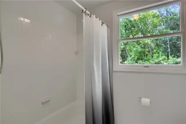8008 Lingay Dr gallery image 14