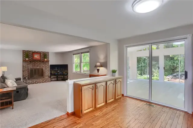 8008 Lingay Dr gallery image 18