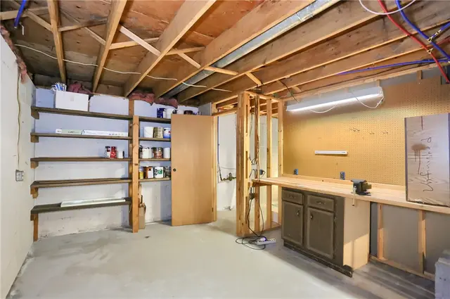 8008 Lingay Dr gallery image 21
