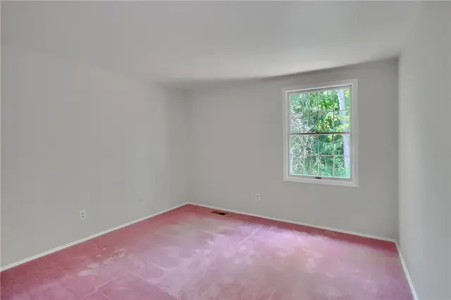 8008 Lingay Dr gallery image 30