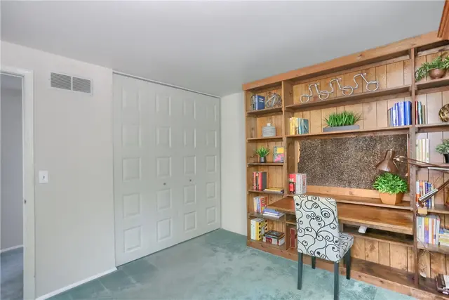 8008 Lingay Dr gallery image 36