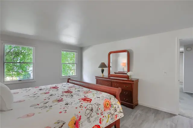 8008 Lingay Dr gallery image 37