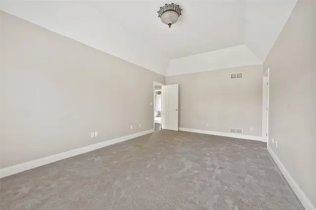 801 Huron Ct gallery image 14
