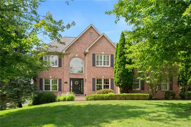 801 Huron Ct gallery image 18