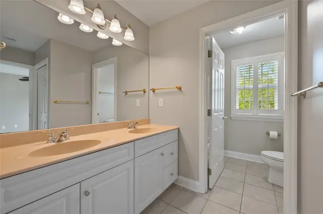 801 Huron Ct gallery image 25