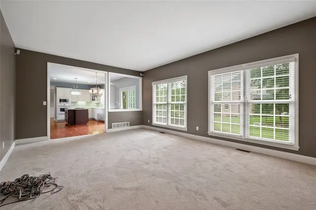 801 Huron Ct gallery image 33