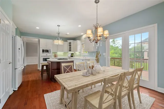 801 Huron Ct gallery image 34