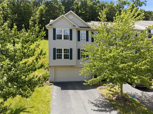 801 Norwegian Spruce Dr gallery image 2