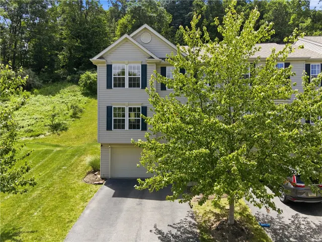 801 Norwegian Spruce Dr gallery image 5