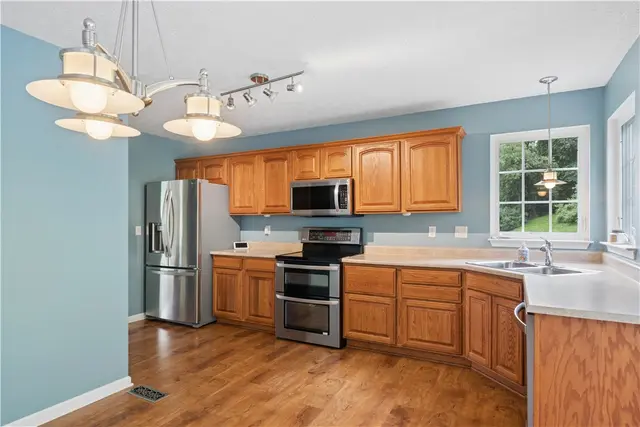 801 Norwegian Spruce Dr gallery image 19