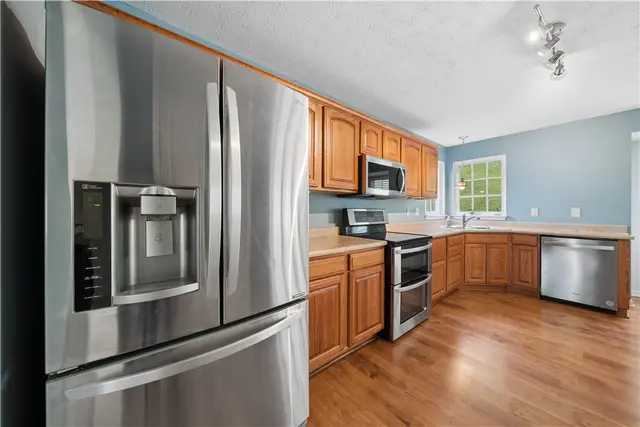 801 Norwegian Spruce Dr gallery image 20