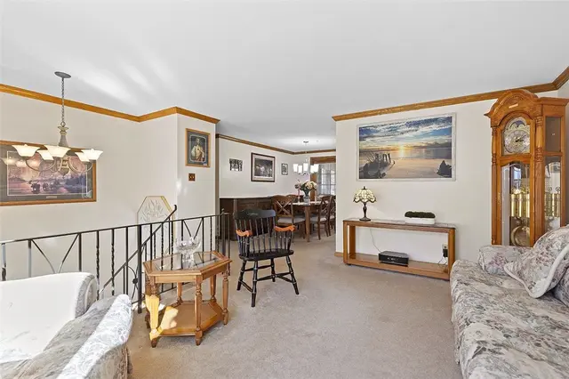 801 Redstone Dr gallery image 2