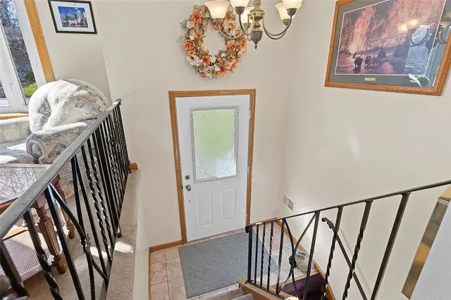 801 Redstone Dr gallery image 8