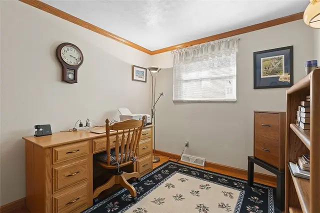801 Redstone Dr gallery image 18