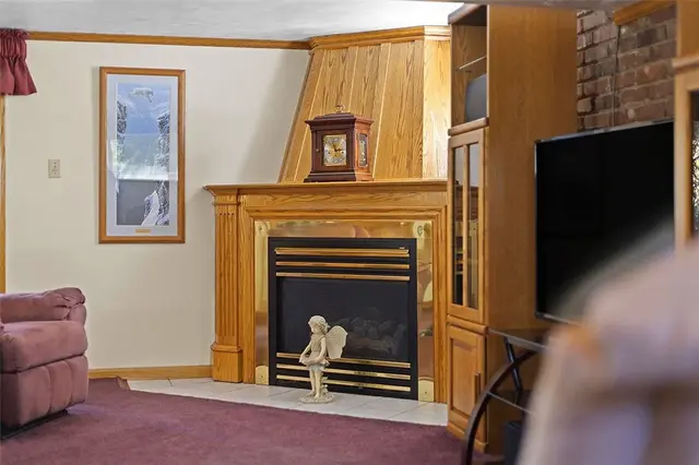 801 Redstone Dr gallery image 29