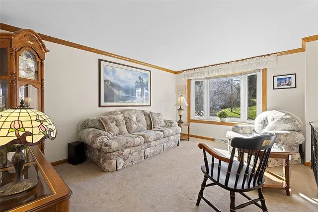801 Redstone Dr gallery image 35