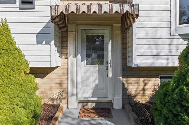 801 Redstone Dr gallery image 37