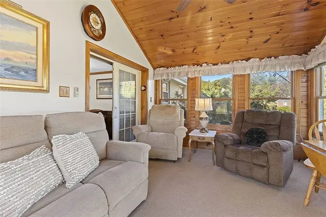 801 Redstone Dr gallery image 43