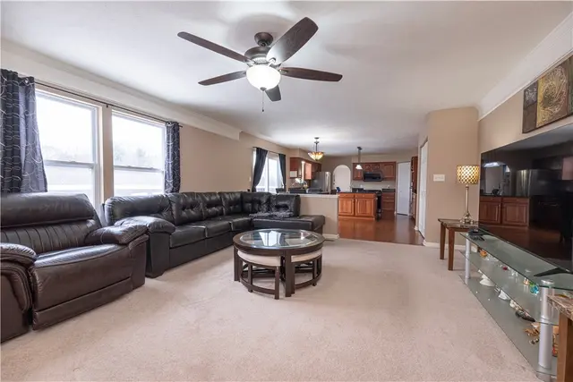 8010 Maureen Dr gallery image 17