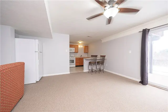8010 Maureen Dr gallery image 36