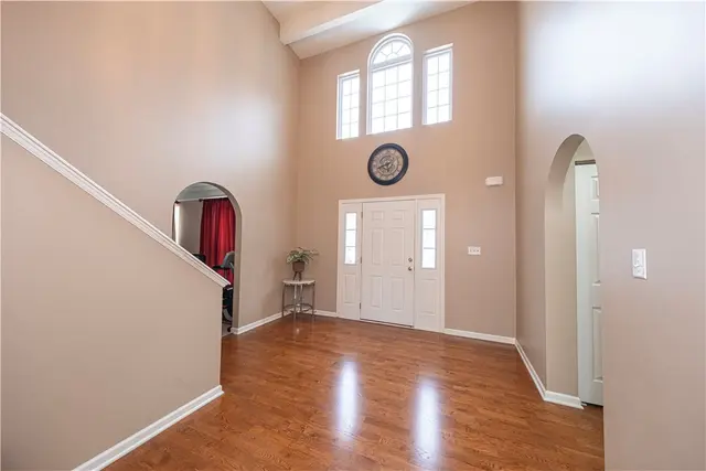 8010 Maureen Dr gallery image 38