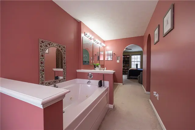 8010 Maureen Dr gallery image 42