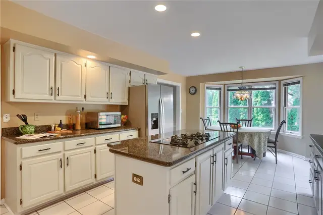 802 Birch Field Ct gallery image 13