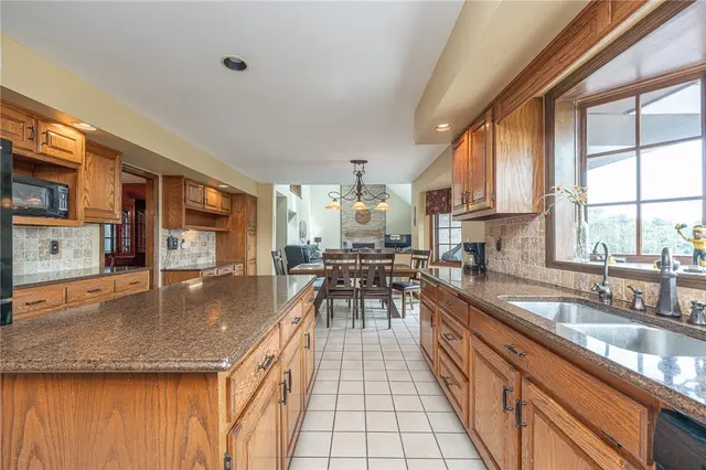803 Birch Field Ct gallery image 10