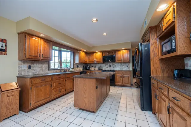 803 Birch Field Ct gallery image 11