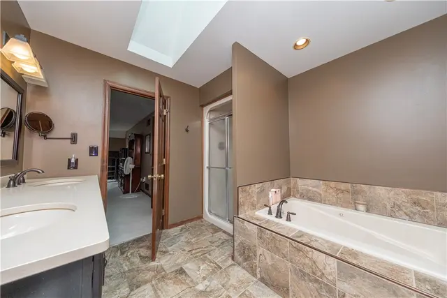 803 Birch Field Ct gallery image 22