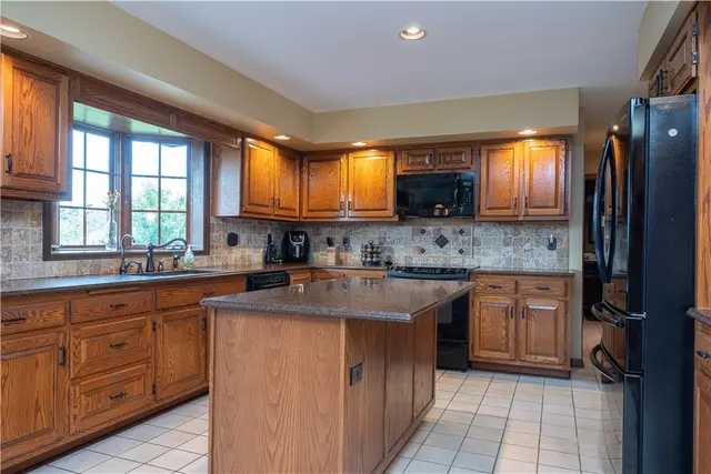803 Birch Field Ct gallery image 32