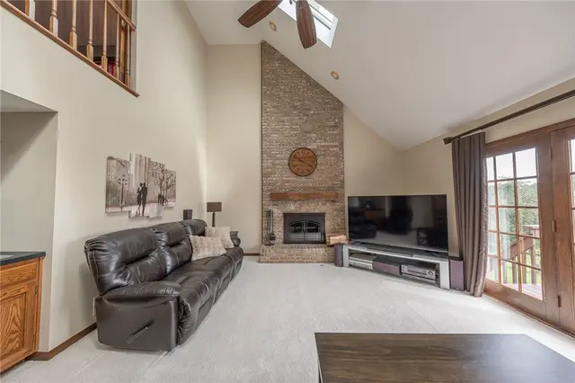 803 Birch Field Ct gallery image 2