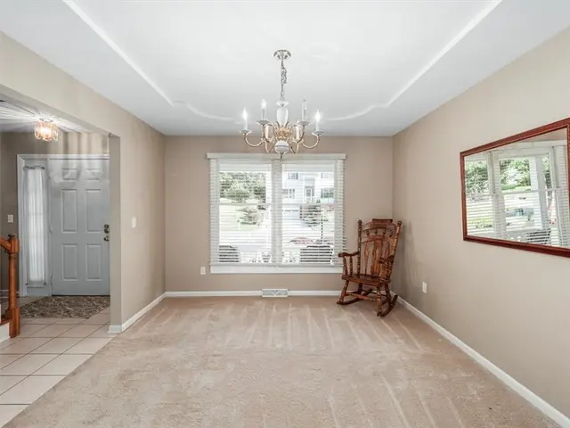 803 Trowbridge Place gallery image 8