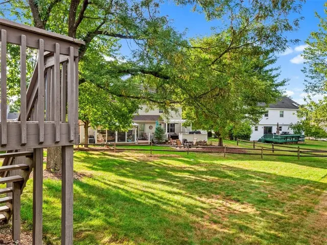 803 Trowbridge Place gallery image 13