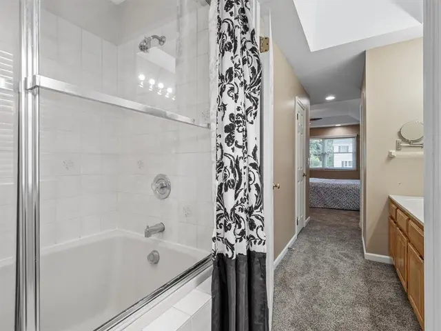 803 Trowbridge Place gallery image 22