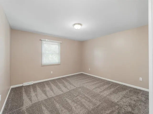 803 Trowbridge Place gallery image 33