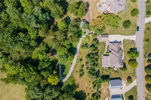 805 Chapel Hill Ct. gallery image 4