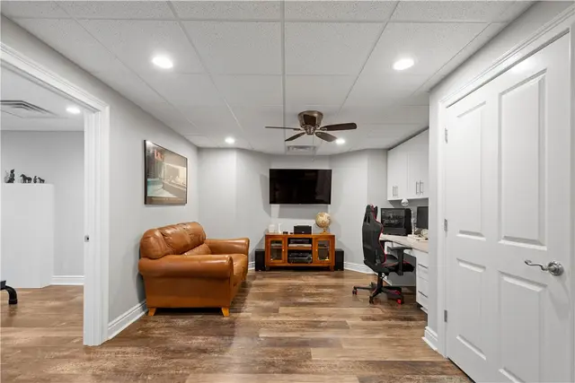 805 Chapel Hill Ct. gallery image 35