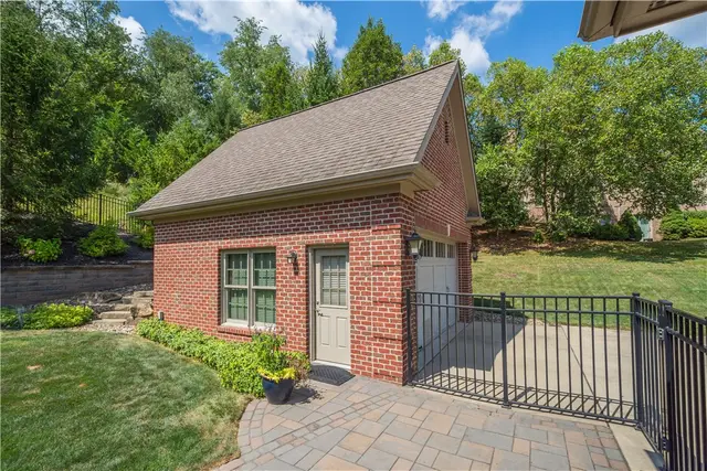 805 Chapel Hill Ct. gallery image 42