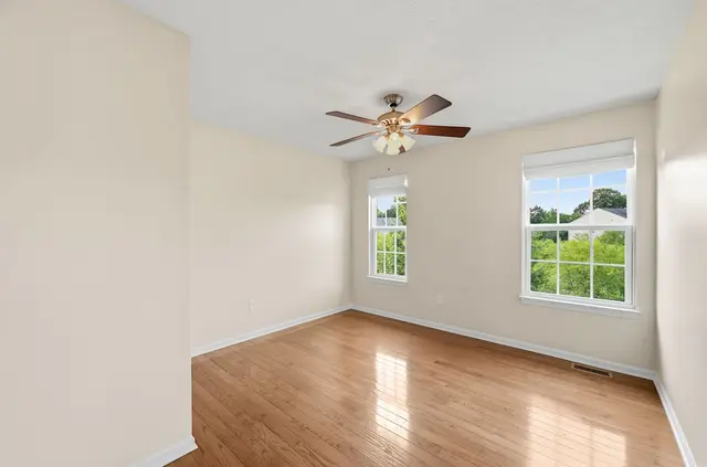 805 Pointe View Drive gallery image 6