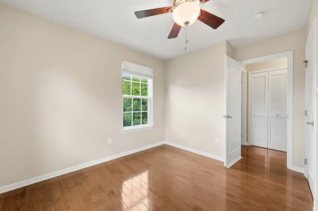 805 Pointe View Drive gallery image 17