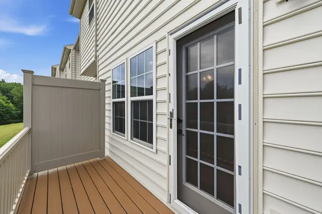 805 Pointe View Drive gallery image 18