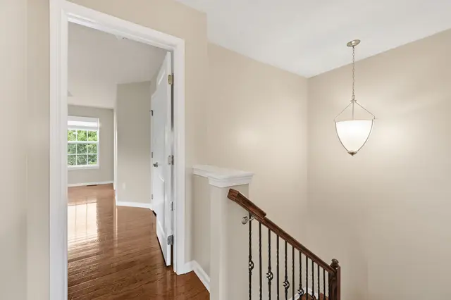 805 Pointe View Drive gallery image 30